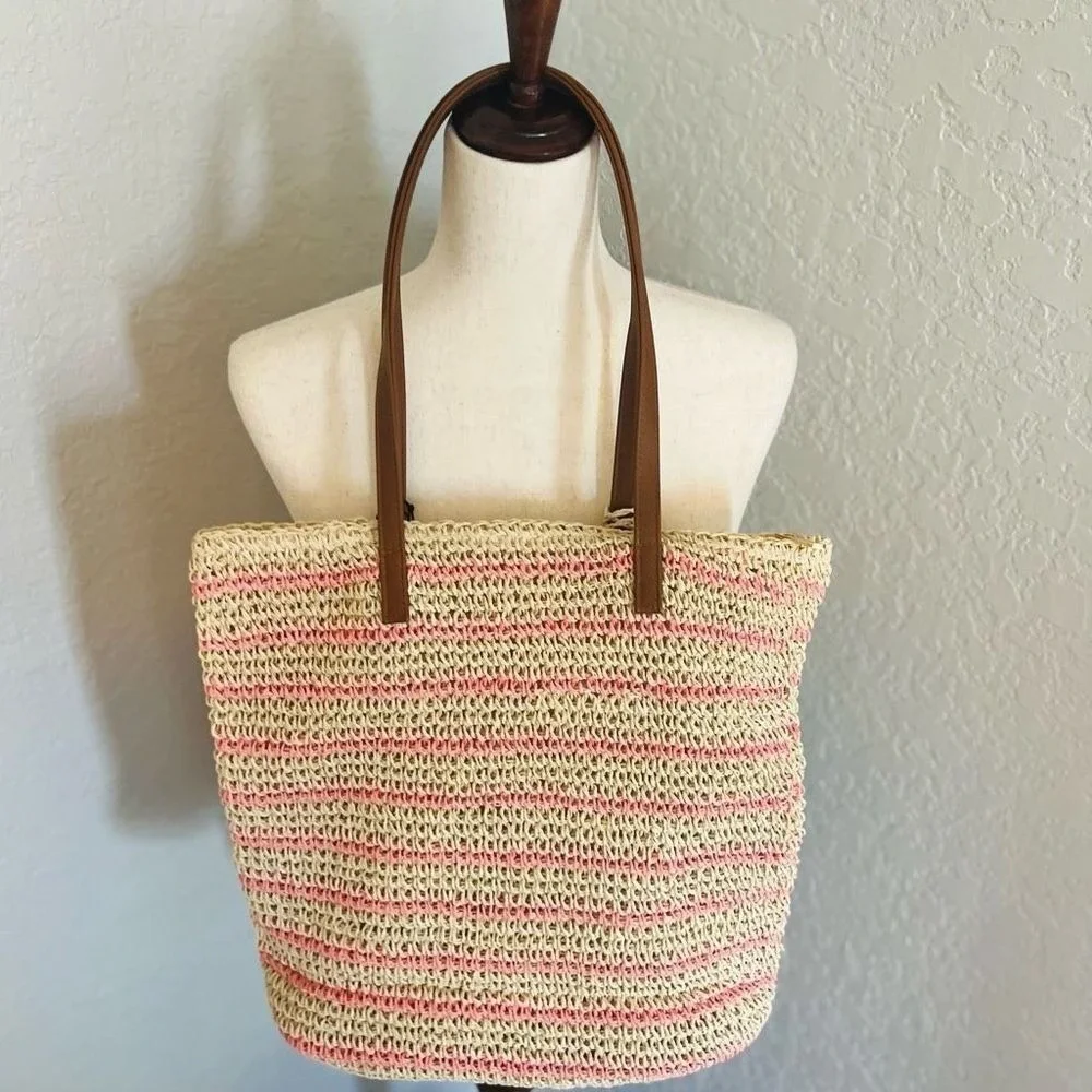 btb Los Angeles Lucy Tote, Straw Woven Pom Pom Vacation Beach‎ Bag, Natural, NWT